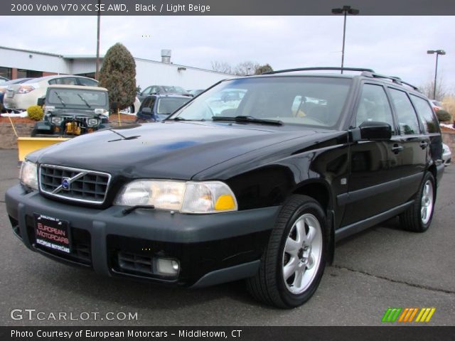 2000 Volvo V70 XC SE AWD in Black