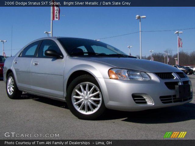 2006 Dodge Stratus SXT Sedan in Bright Silver Metallic