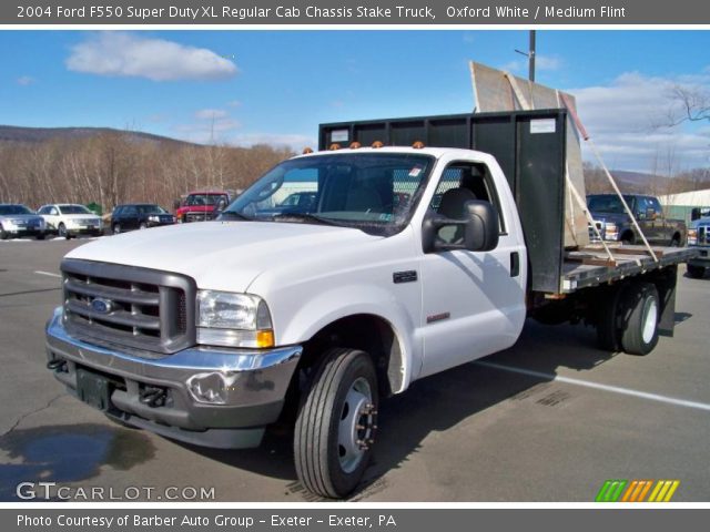 2004 Ford F550 Super Duty XL Regular Cab Chassis Stake Truck in Oxford White