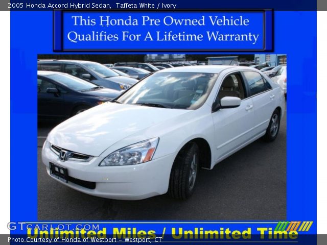 2005 Honda Accord Hybrid Sedan in Taffeta White