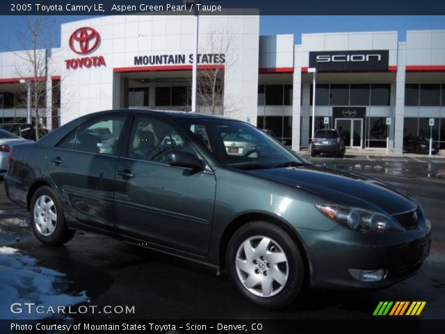 2005 Toyota Camry LE in Aspen Green Pearl