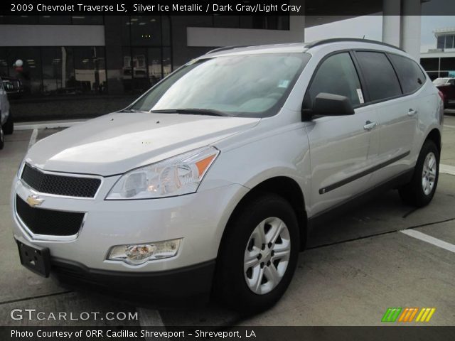 2009 Chevrolet Traverse LS in Silver Ice Metallic