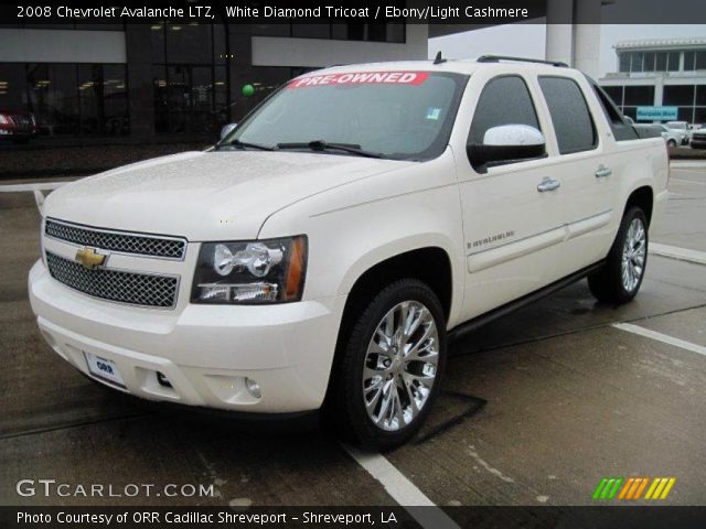 2008 Chevrolet Avalanche LTZ in White Diamond Tricoat