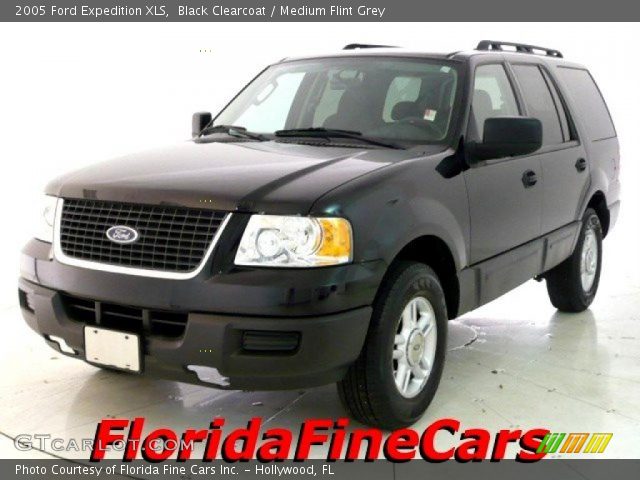 2005 Ford Expedition XLS in Black Clearcoat
