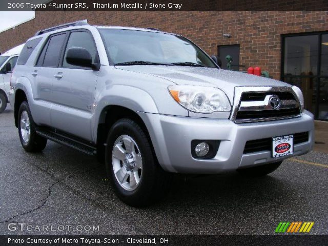 2006 Toyota 4Runner SR5 in Titanium Metallic