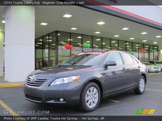 2009 Toyota Camry XLE in Magnetic Gray Metallic