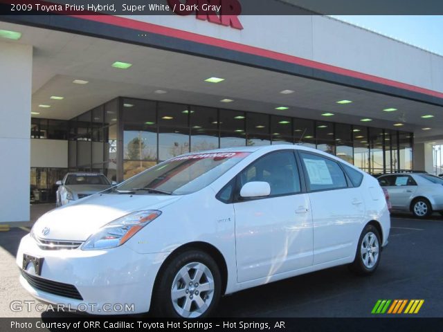 2009 Toyota Prius Hybrid in Super White