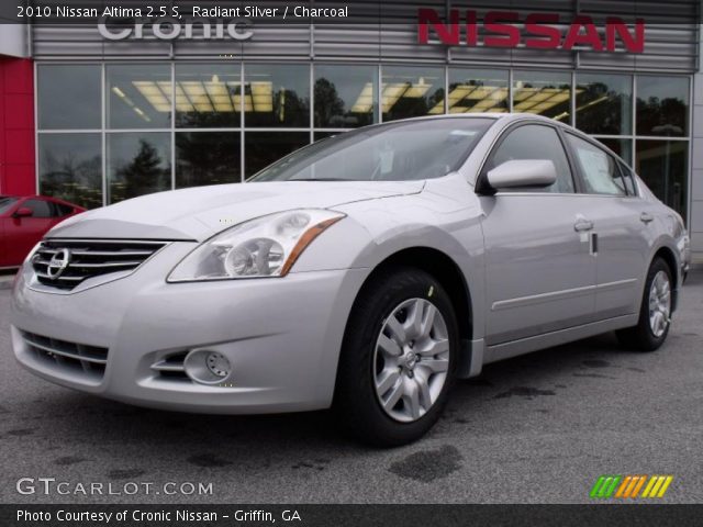 2010 Nissan Altima 2.5 S in Radiant Silver