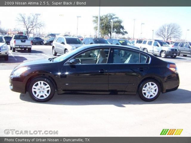2009 Nissan Altima 2.5 S in Super Black