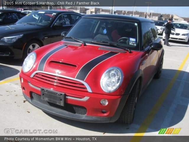 2005 Mini Cooper S Hardtop in Chili Red