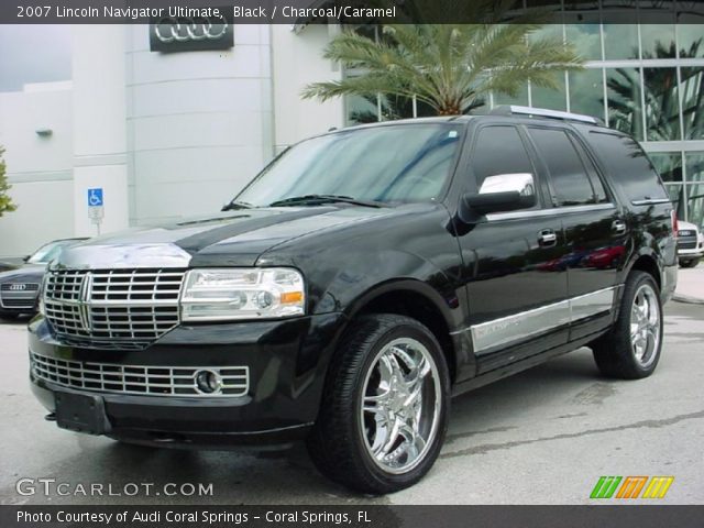 2007 Lincoln Navigator Ultimate in Black