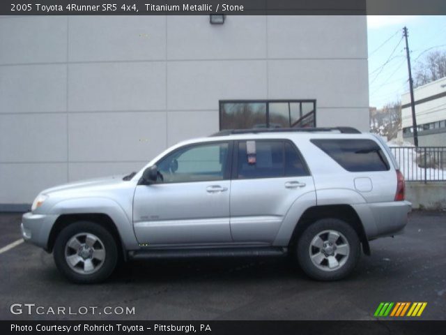 2005 Toyota 4Runner SR5 4x4 in Titanium Metallic