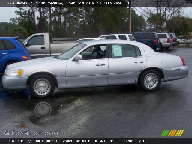 1999 Lincoln Town Car Executive in Silver Frost Metallic