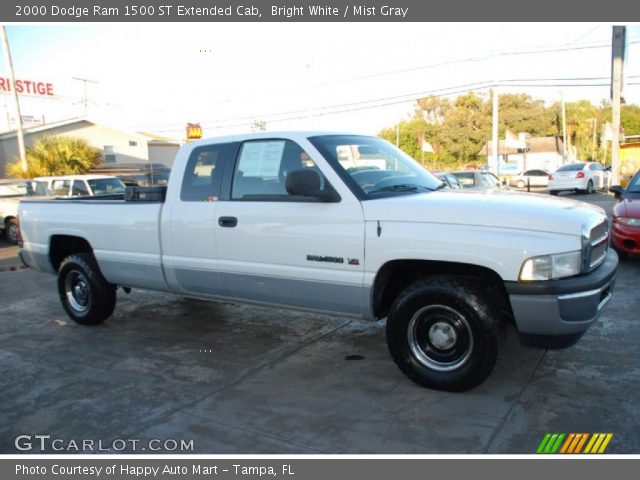 2000 Dodge Ram 1500 ST Extended Cab in Bright White