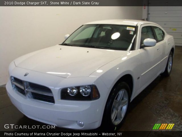2010 Dodge Charger SXT in Stone White