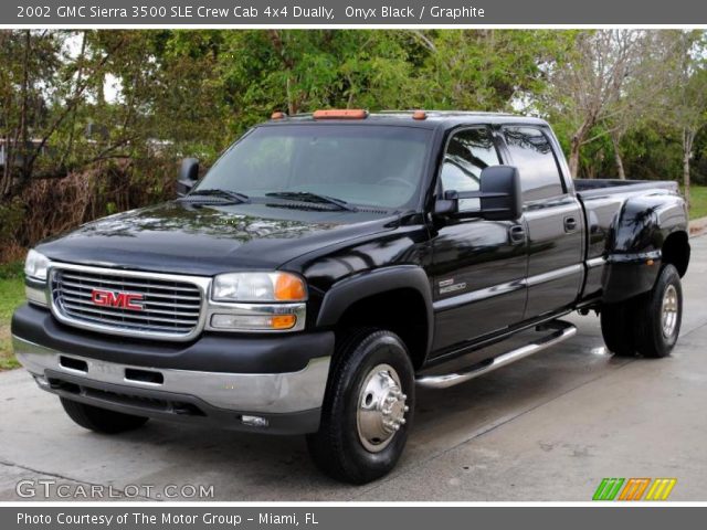 2002 GMC Sierra 3500 SLE Crew Cab 4x4 Dually in Onyx Black