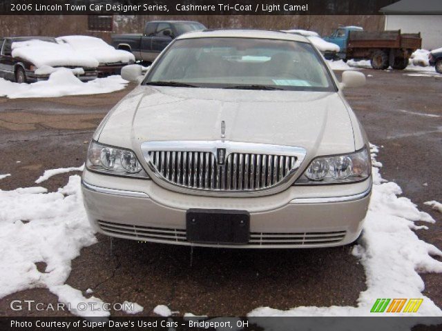 2006 Lincoln Town Car Designer Series in Cashmere Tri-Coat