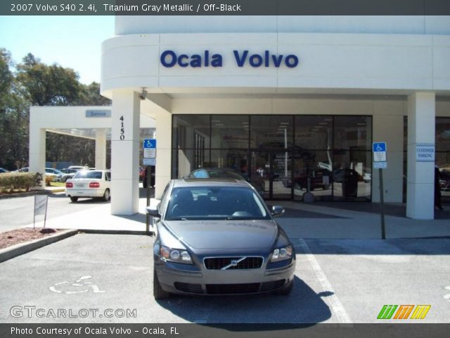 2007 Volvo S40 2.4i in Titanium Gray Metallic