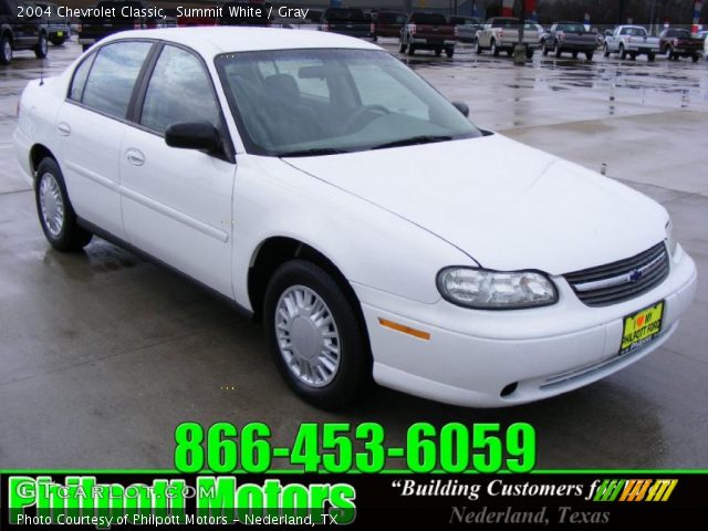 2004 Chevrolet Classic  in Summit White