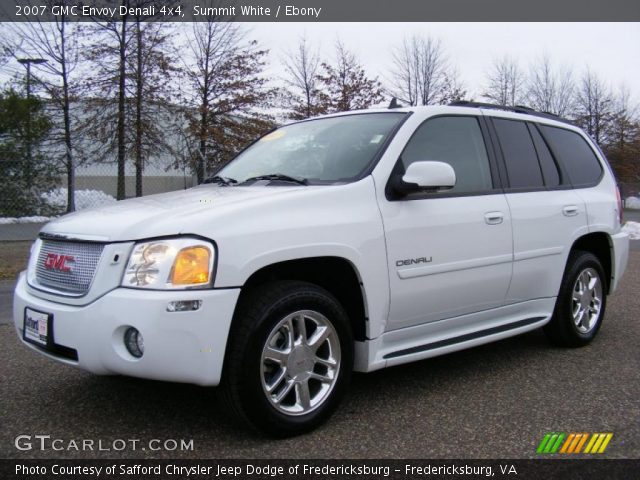 2007 GMC Envoy Denali 4x4 in Summit White