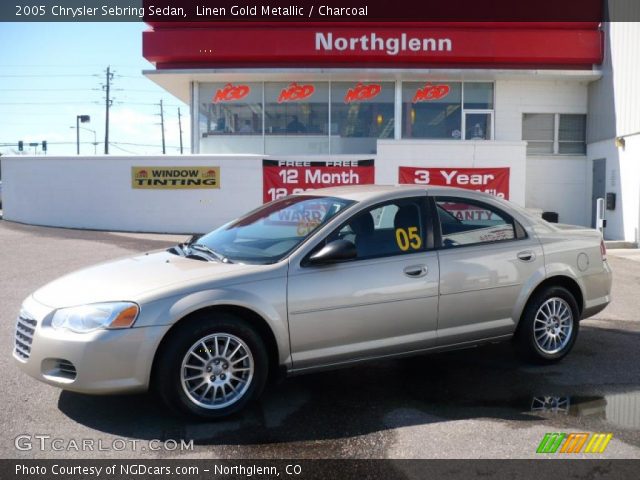2005 Chrysler Sebring Sedan in Linen Gold Metallic