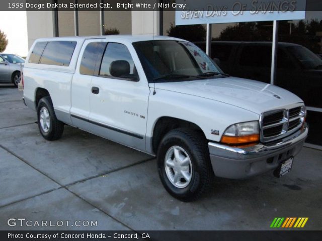 1999 Dodge Dakota Extended Cab in Bright White