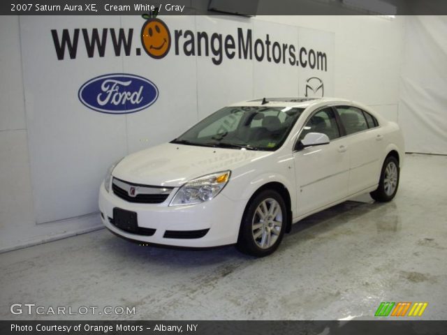 2007 Saturn Aura XE in Cream White