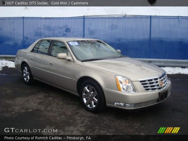 2007 Cadillac DTS Sedan in Gold Mist