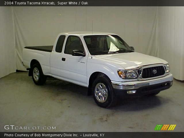 2004 Toyota Tacoma Xtracab in Super White