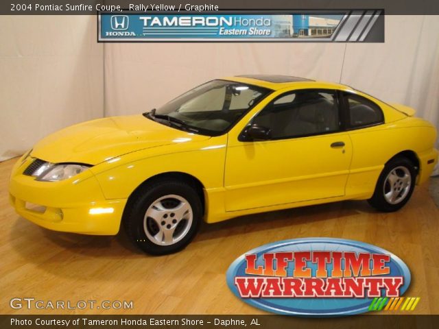 2004 Pontiac Sunfire Coupe in Rally Yellow