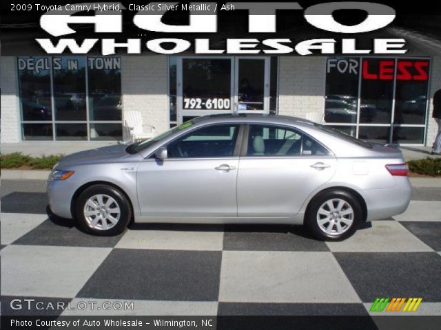 2009 Toyota Camry Hybrid in Classic Silver Metallic