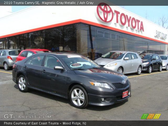 2010 Toyota Camry SE in Magnetic Gray Metallic