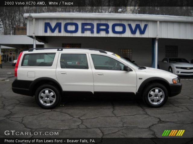 2003 Volvo XC70 AWD in White