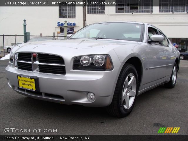 2010 Dodge Charger SXT in Bright Silver Metallic