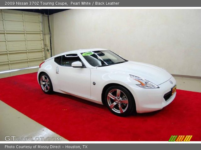 2009 Nissan 370Z Touring Coupe in Pearl White