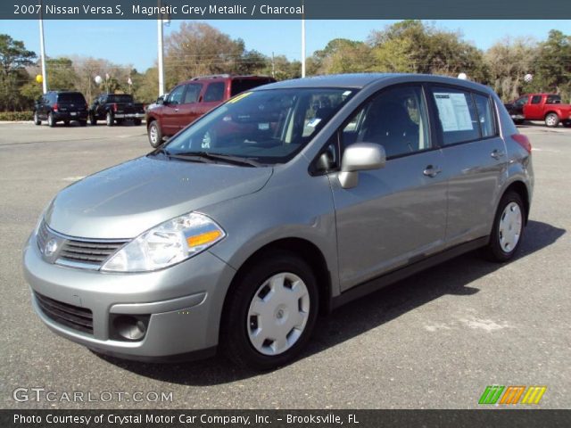 2007 Nissan Versa S in Magnetic Grey Metallic