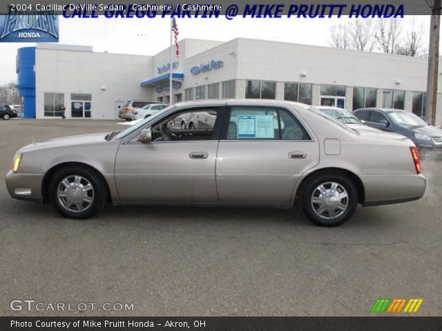 2004 Cadillac DeVille Sedan in Cashmere