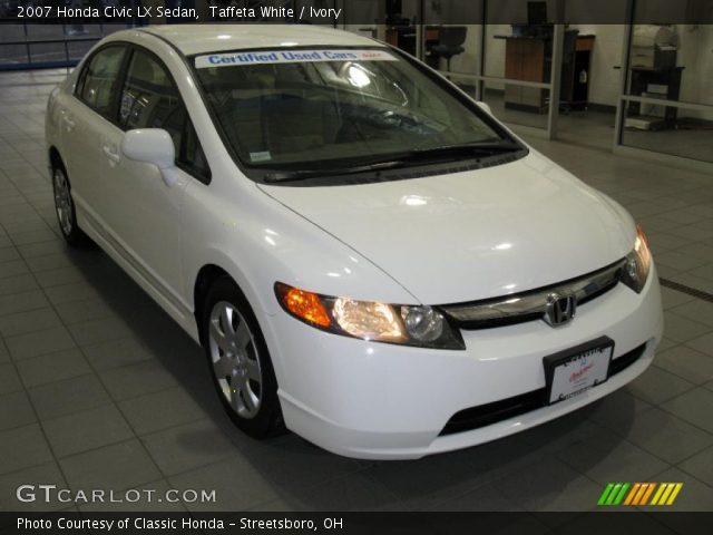 2007 Honda Civic LX Sedan in Taffeta White
