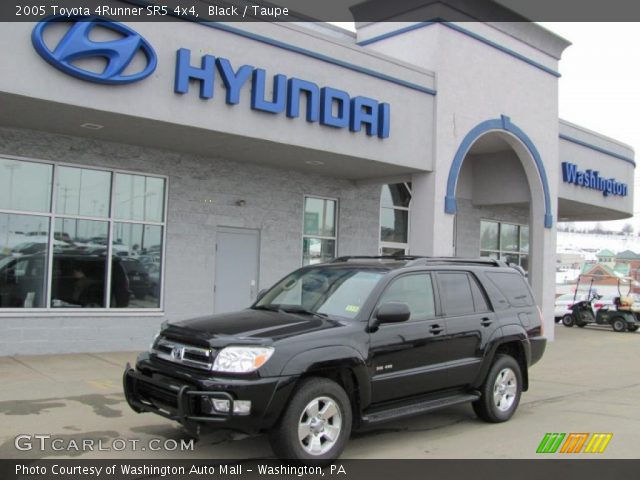 2005 Toyota 4Runner SR5 4x4 in Black