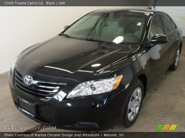 2009 Toyota Camry LE in Black