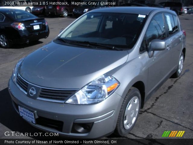 2009 Nissan Versa 1.8 S Hatchback in Magnetic Gray
