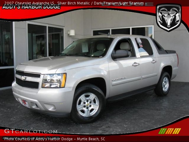 2007 Chevrolet Avalanche LS in Silver Birch Metallic