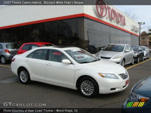 2007 Toyota Camry Hybrid in Blizzard White Pearl