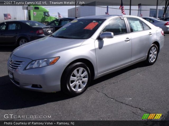 2007 Toyota Camry XLE V6 in Titanium Metallic