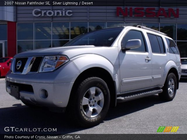 2007 Nissan Pathfinder SE in Silver Lightning