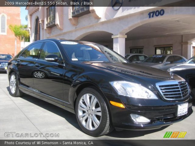 2009 Mercedes-Benz S 550 Sedan in Black