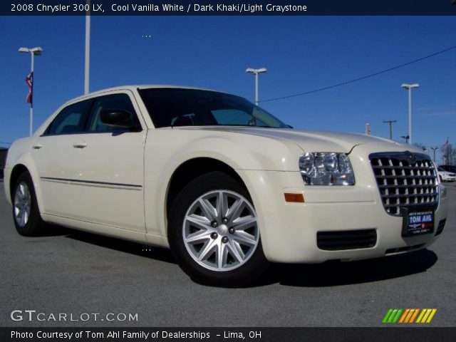 2008 Chrysler 300 LX in Cool Vanilla White