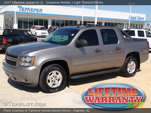 2007 Chevrolet Avalanche LS in Graystone Metallic