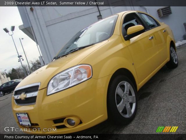 2009 Chevrolet Aveo LT Sedan in Summer Yellow