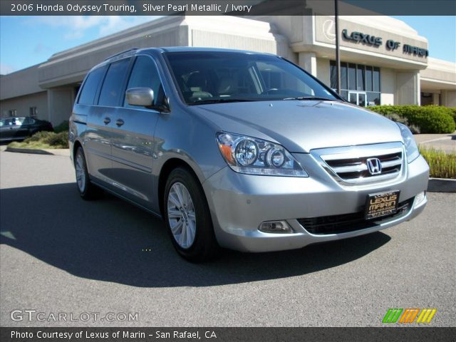 2006 Honda Odyssey Touring in Silver Pearl Metallic